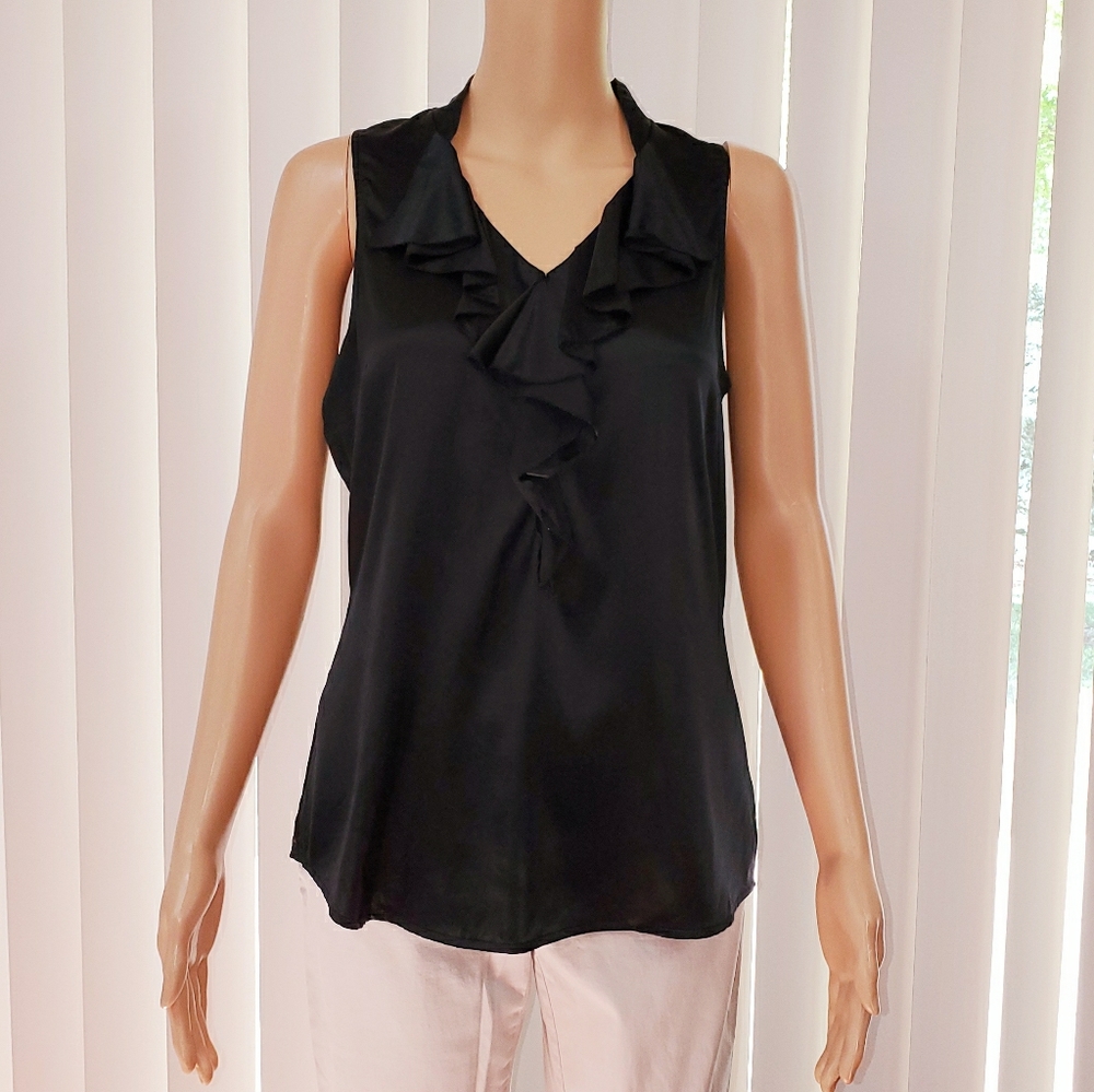 White house Black market top
